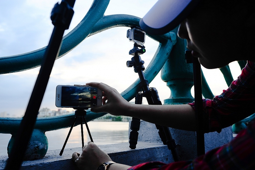 Sunset hunting from the old seaplane station in Hanoi's West Lake 3130 ho tay sunset 9